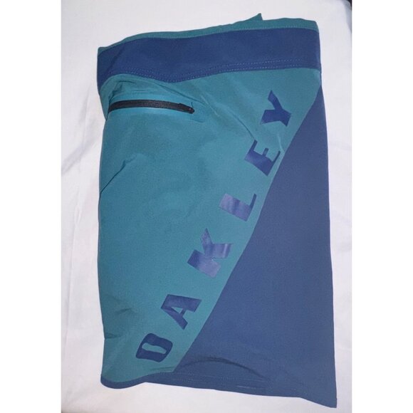 Oakley Mens Floater Angle Block 18" Board Shorts, Dark Blue/Teal, Size 31, NWT - Picture 3 of 4